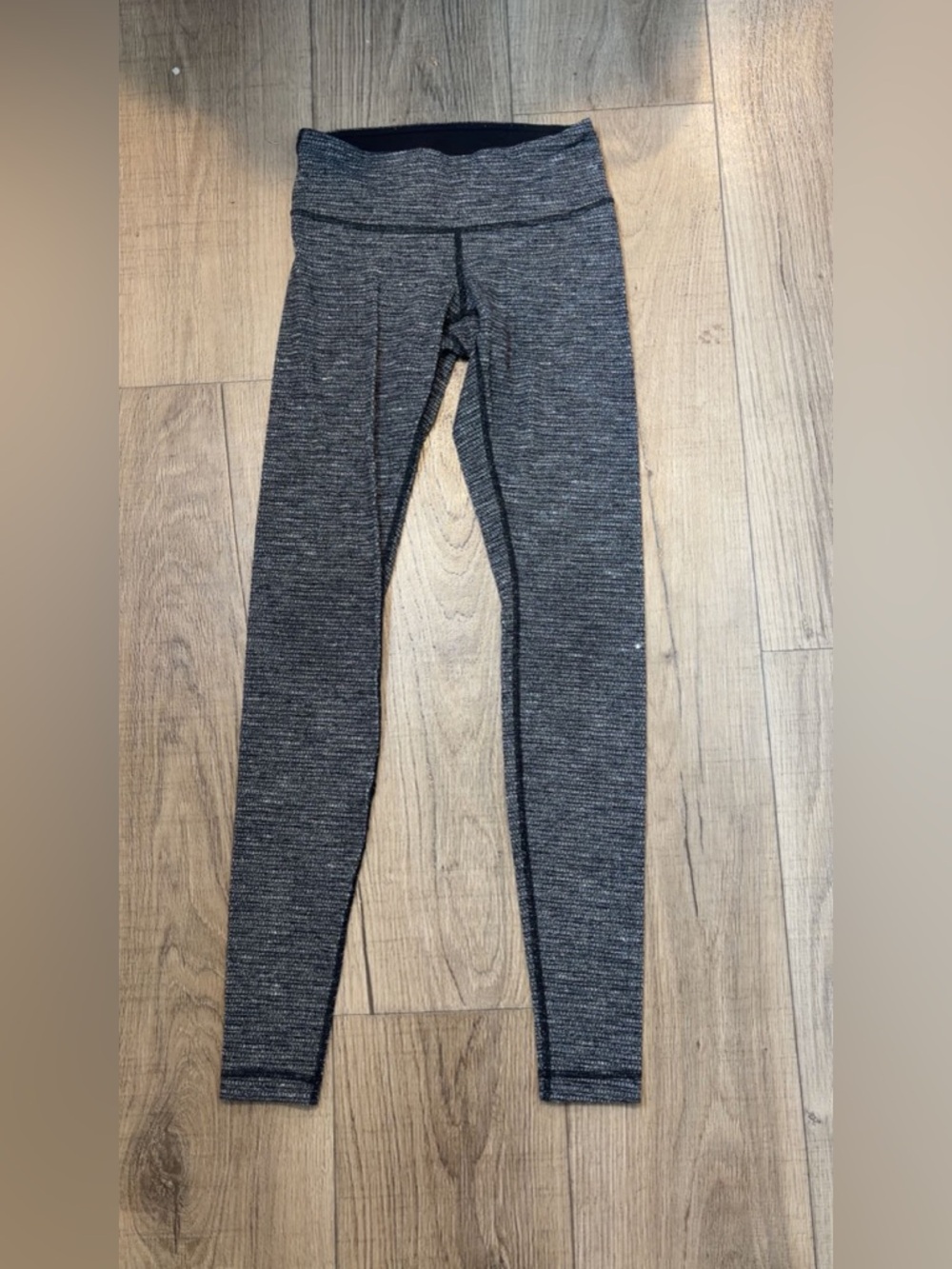 Size 4: Lululemon athletica full length leggings